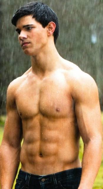 taylor-lautner-topless.jpg