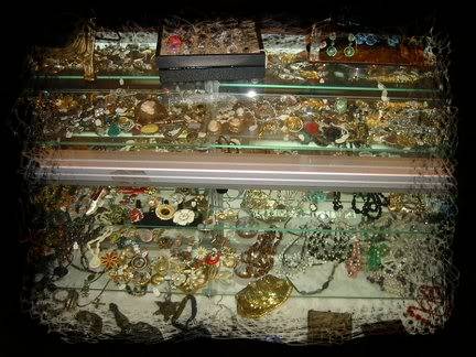 jewelrydisplay.jpg