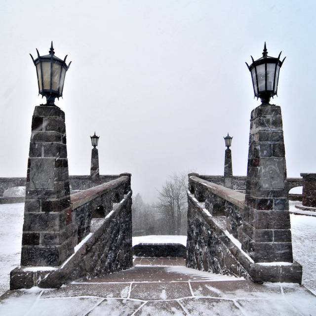 Snow_on_Butte_02_by_sanlotsaints.jpg