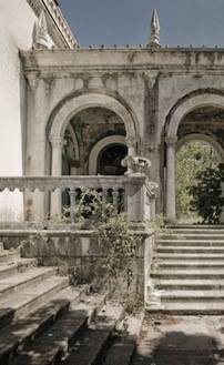 librarycourtyard.jpg
