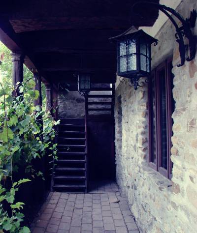 Old_Inn_by_ALP_Stock.jpg