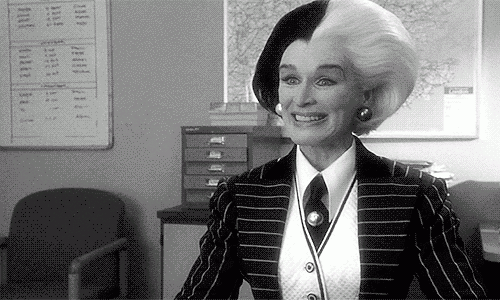 cruella-glenn-close-as-cruella-de-vil-31169529-500-300.gif