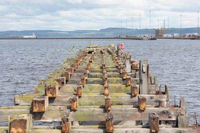 edinburgh-harbor-dock.jpg