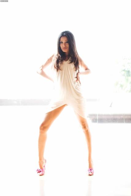 600full-freida-pinto (69).jpg