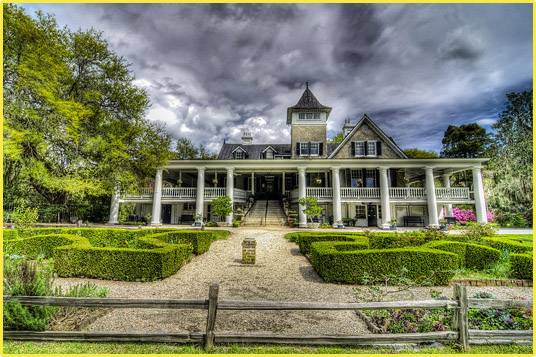 clawstonehouse.jpg