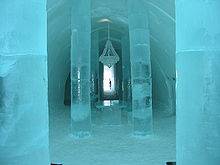 220px-Sweden_Ice_Hotel_5.jpg