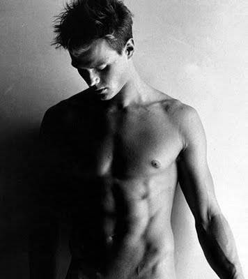 Josh_Duhamel_Sexy_Short_Men_Haircuts_2010_3.jpg