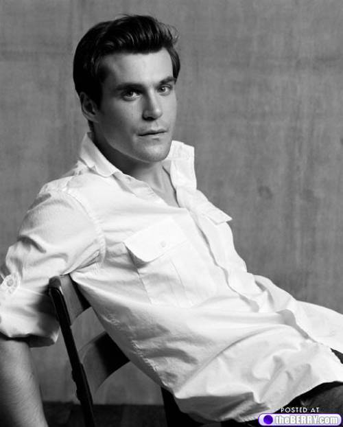 eye-candy-sean-maher-20.jpg