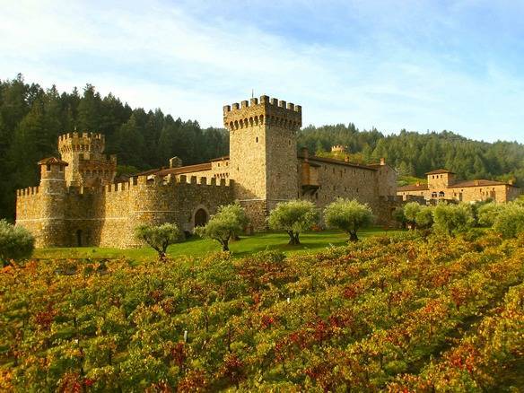 1CastelloExterior-Fall-Morning-JimSullivan-Tonemapped_33_584x438.jpg