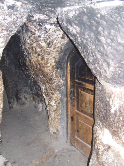 03-2-6.cave&door.jpg