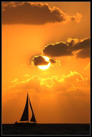 Sailing_at_Sunset_by_ranmor.jpg