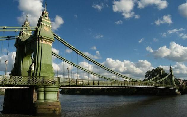 Hammersmith_Bridge_2008_06_19.jpg