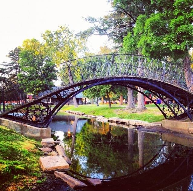 Elm_Park_Iron_Bridge_Worcester_Massachusetts.jpg