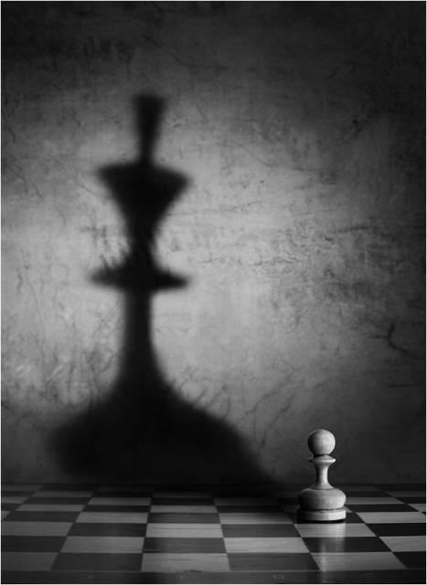 victoria-ivanova-photography-chess-wooarts-01.jpg