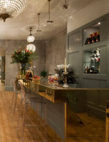 Front-Room-Bar-Hair-Cutting-Area-Best-Salon-in-Notting-hill-West-London-top-luxury-hairdressing-salon-and-hair-colour-specialists-London.jpg