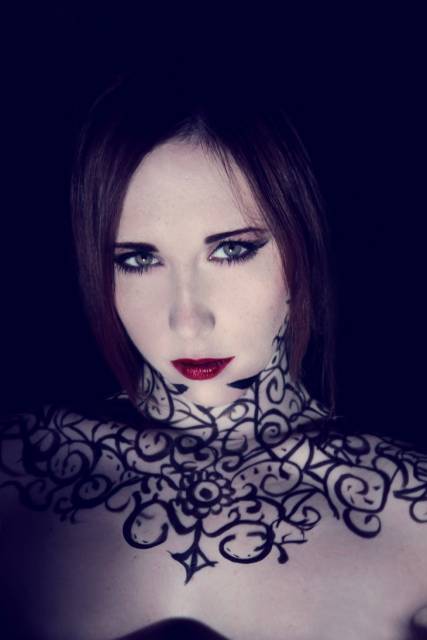dark_seductress_by_stephanie_van_rijn-d5oh3mr.jpg