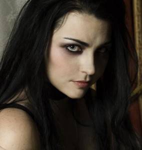 amy-lee-2009-284x300.jpg