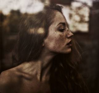 girl_with_dream_by_martasyrko-d6onpbg(300).jpg