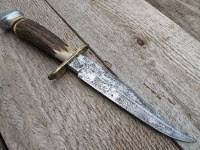 karins new knife.jpg
