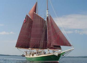 large_schooner.jpg