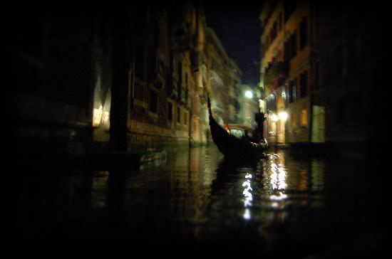 gondola-at-night2.png