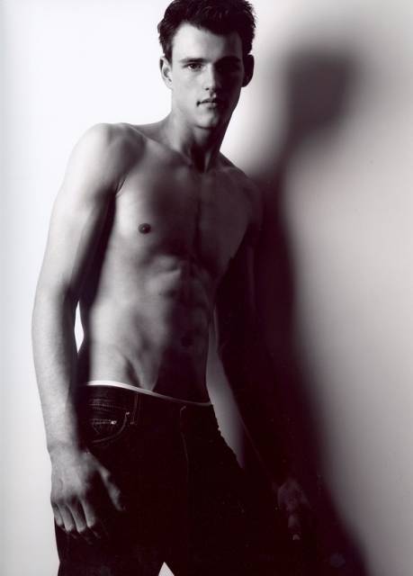 robert-4_zps27736fab.jpg