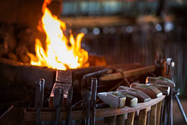 working-forge-blacksmith-old-shop-Blacksmithing-Tools-ss.jpg