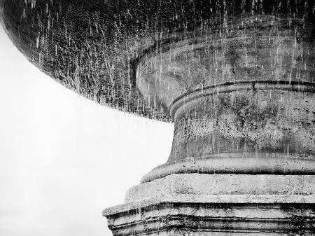 rome-fountain_bat-1.jpg