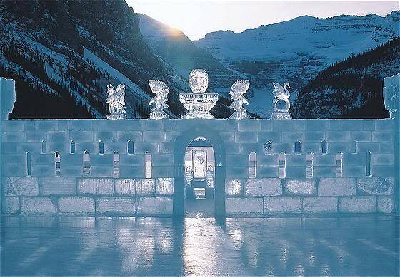 chat-lake-louise-ice-castleJPG.jpg