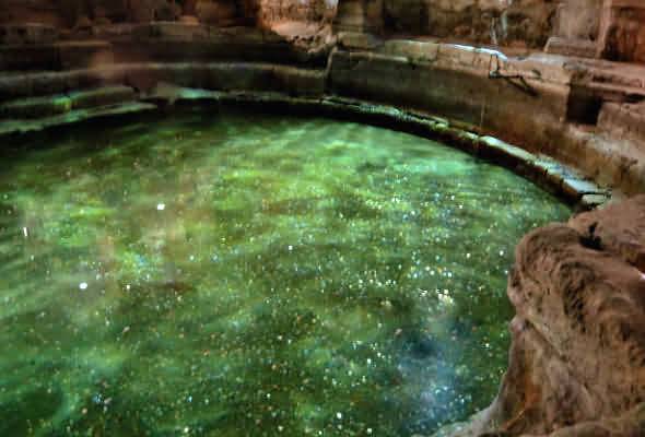 roman_baths_circular_bath.jpg