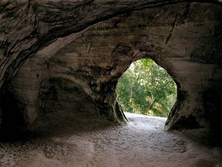 musca's cave2.jpeg
