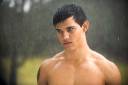 taylor-lautner-naked-in-the-rain.jpg