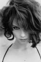 ellenvonunwertheyesportraitfacesgirlphotographyblackandwhite-1cd4093dfa6afbfa9a4b2f21509ad447_h-1.jpg